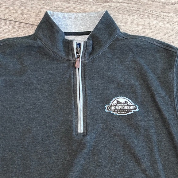 Johnnie-O Quarter Zip Pullover Mens Medium Gray NASCAR Phoenix Championship Logo